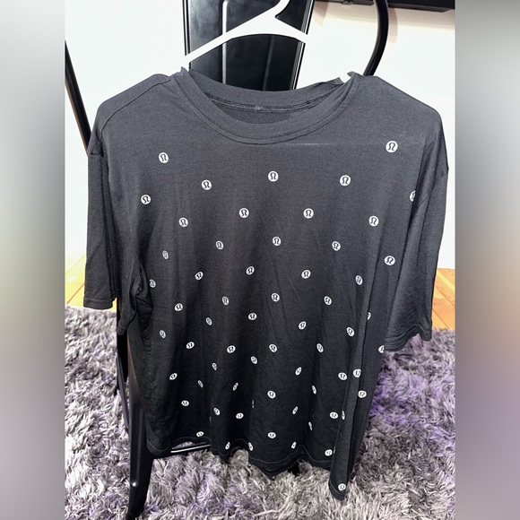 Lululemon Black Logo T-Shirt - Picture 1 of 2